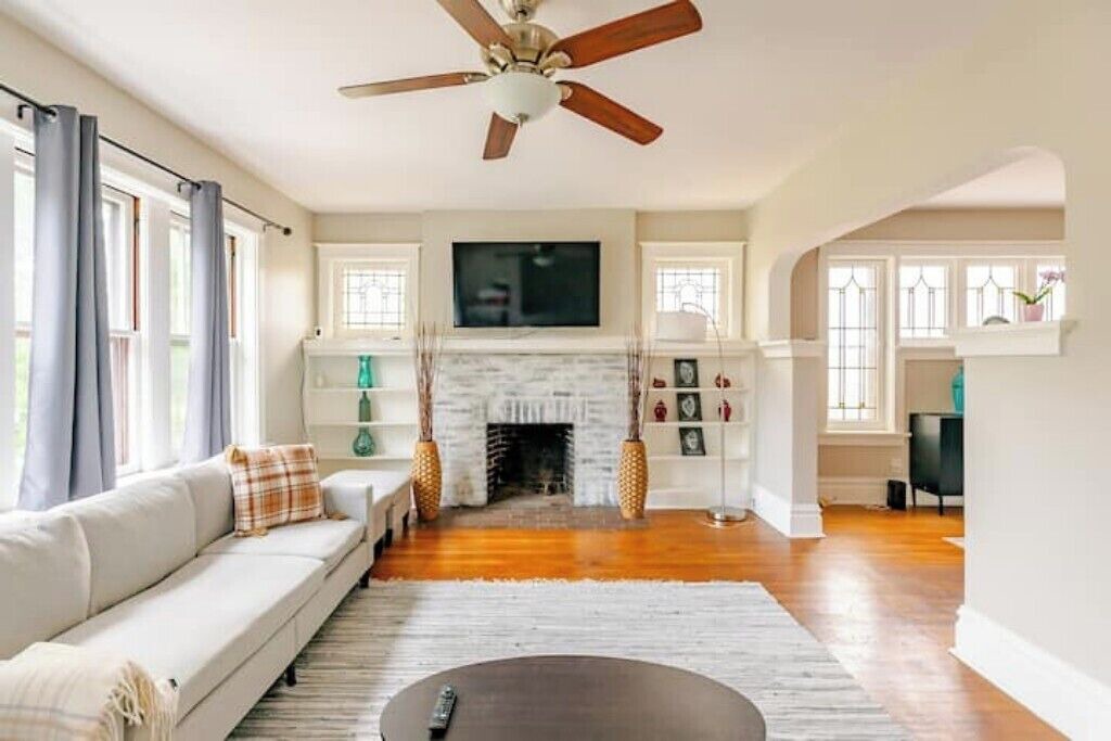 Photo of Livingroom in Richmond Heights