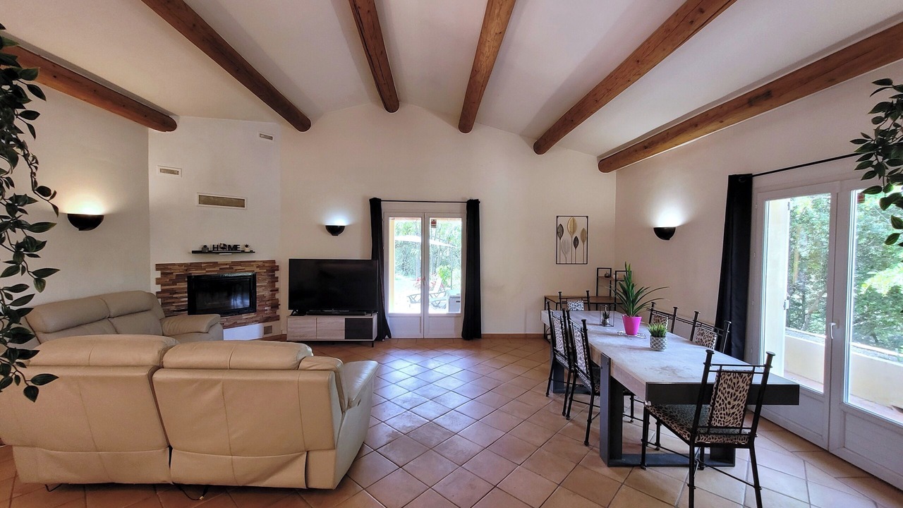 Photo of Livingroom in Sillans-la Cascade