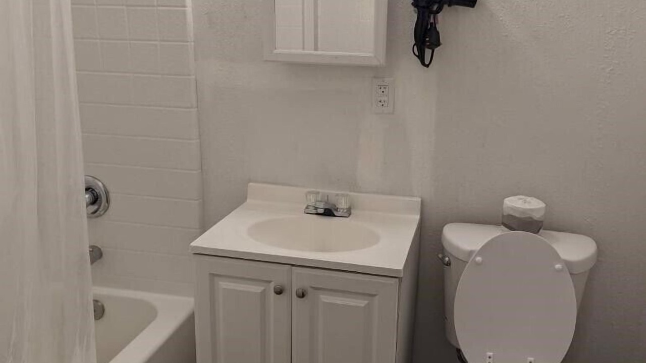 Photo of Bathroom in Pittmann