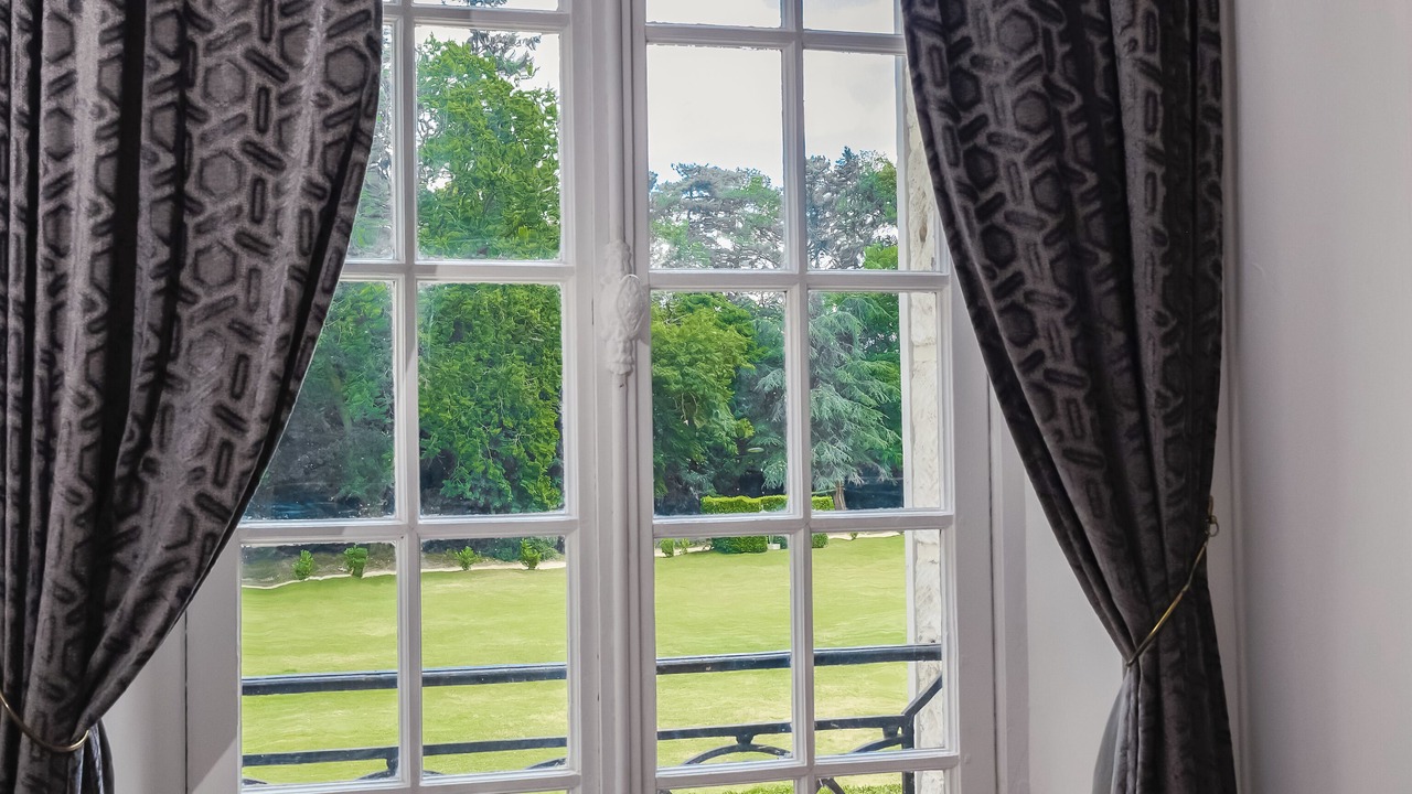 Photo of Bedroom in Pressagny-lʼOrgeuilleux