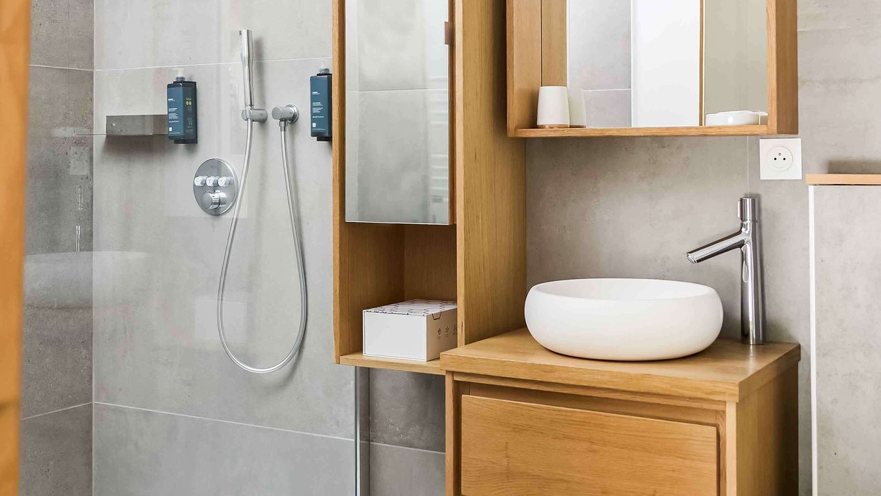 Photo of Bathroom in Pressagny-lʼOrgeuilleux