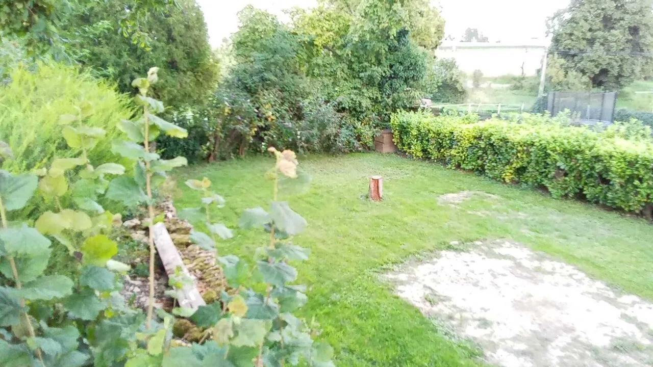 Photo of Outdoor in Blombay