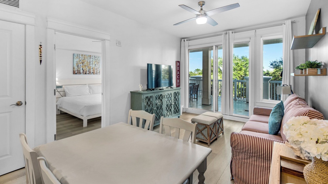 Photo of Patio Balcony in Baytowne Wharf