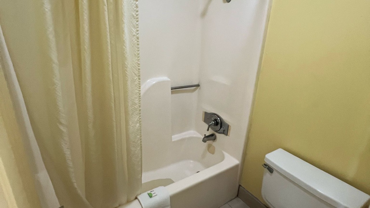 Photo of Bathroom in Cuero