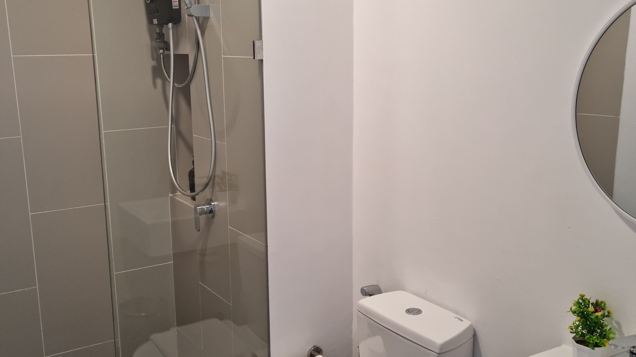 Photo of Bathroom in Maluri