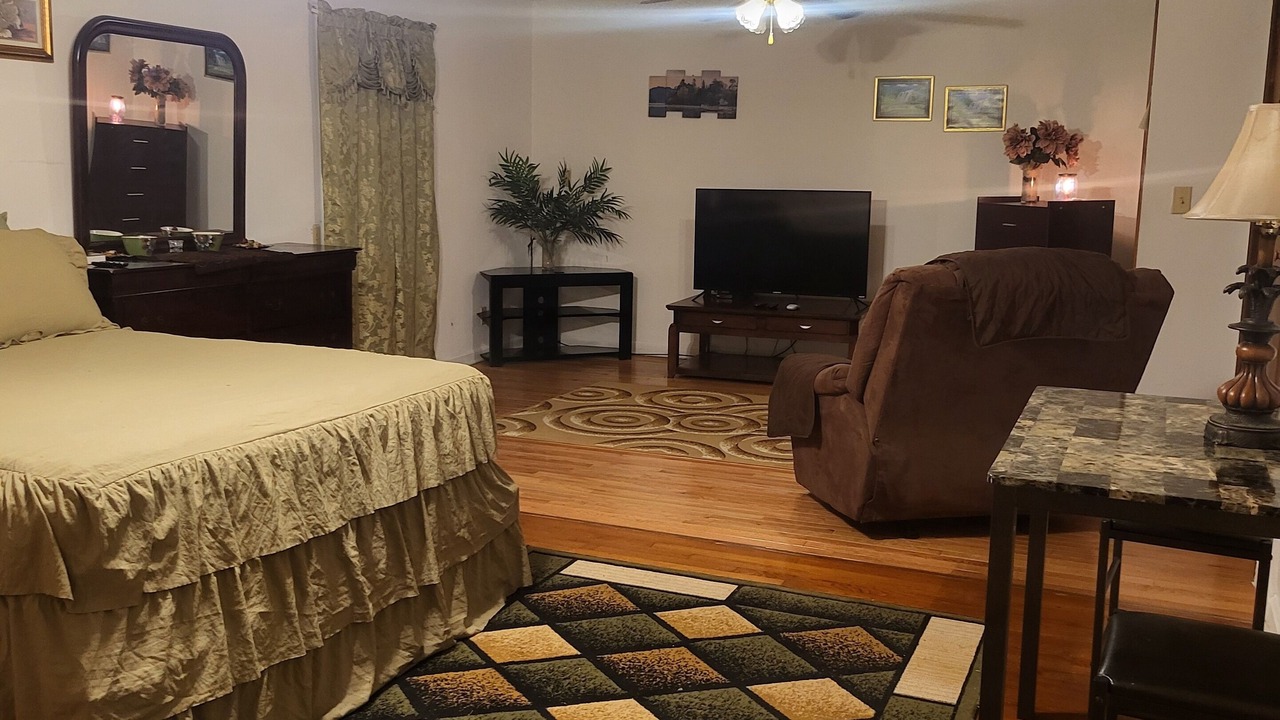 Photo of Others in Helena