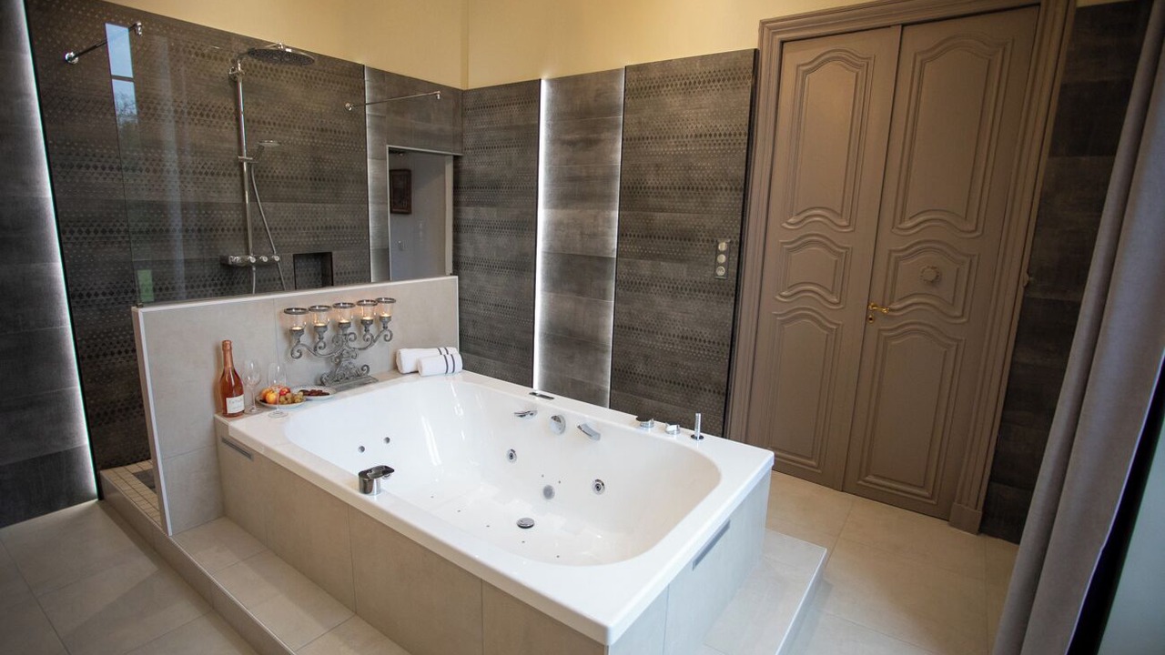 Photo of Bathroom in Quincey