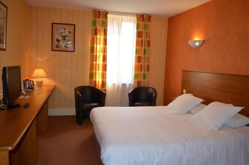 Photo of Others in Cluny