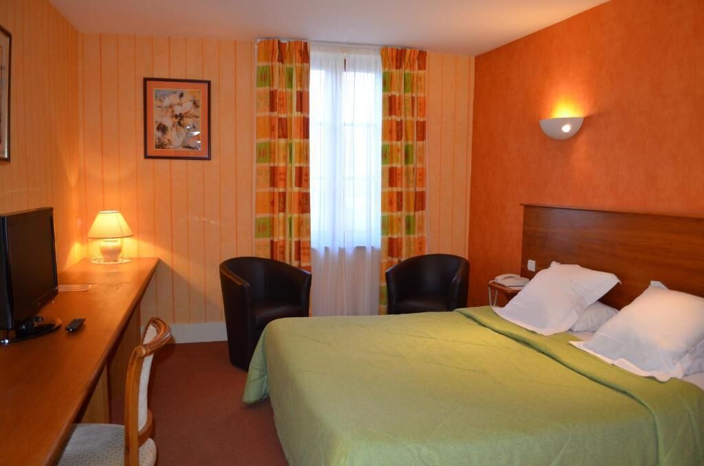 Photo of Others in Cluny