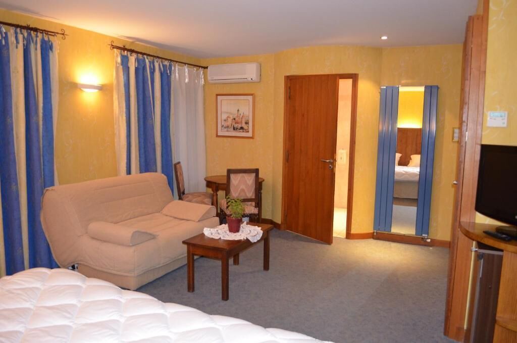 Photo of Others in Cluny