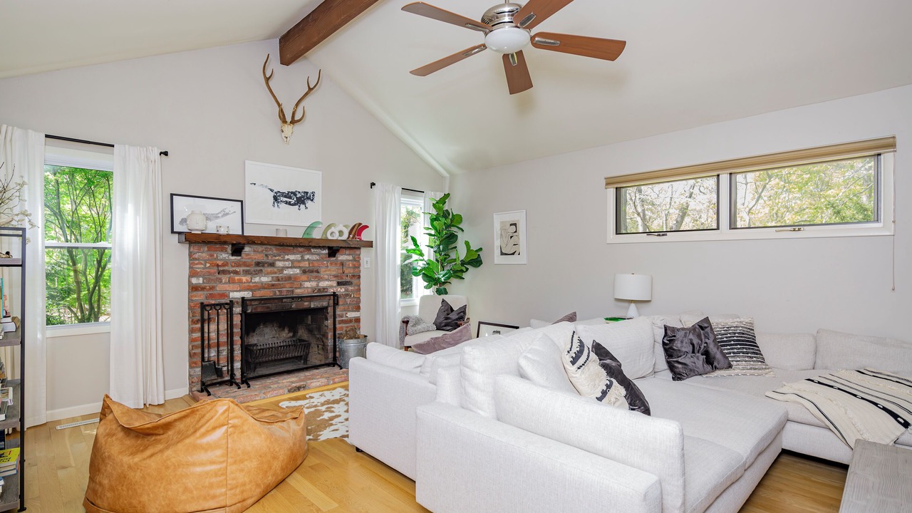 Photo of Livingroom in Springs