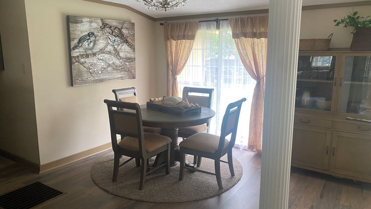 Photo of Others in Tunica