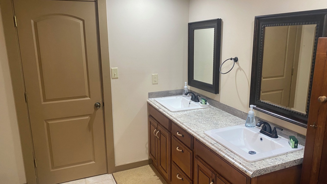 Photo of Others in Tunica