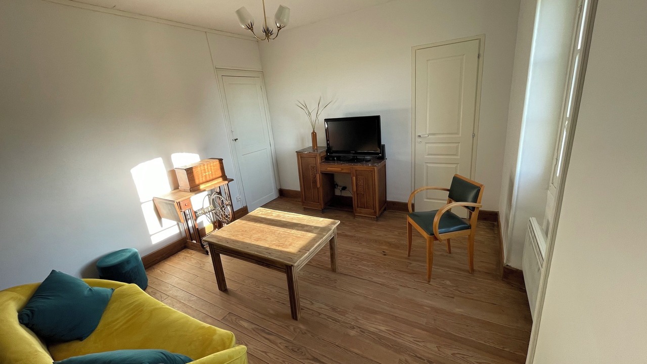 Photo of Livingroom in Meigne-le-Vicomte