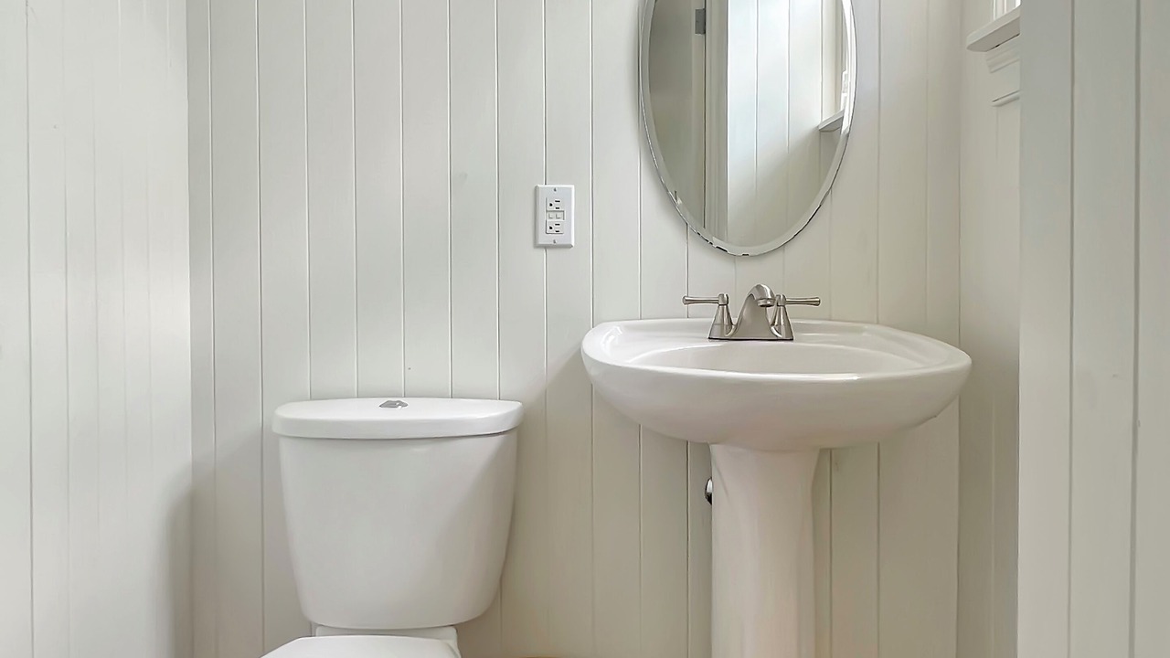 Photo of Others in Roseway