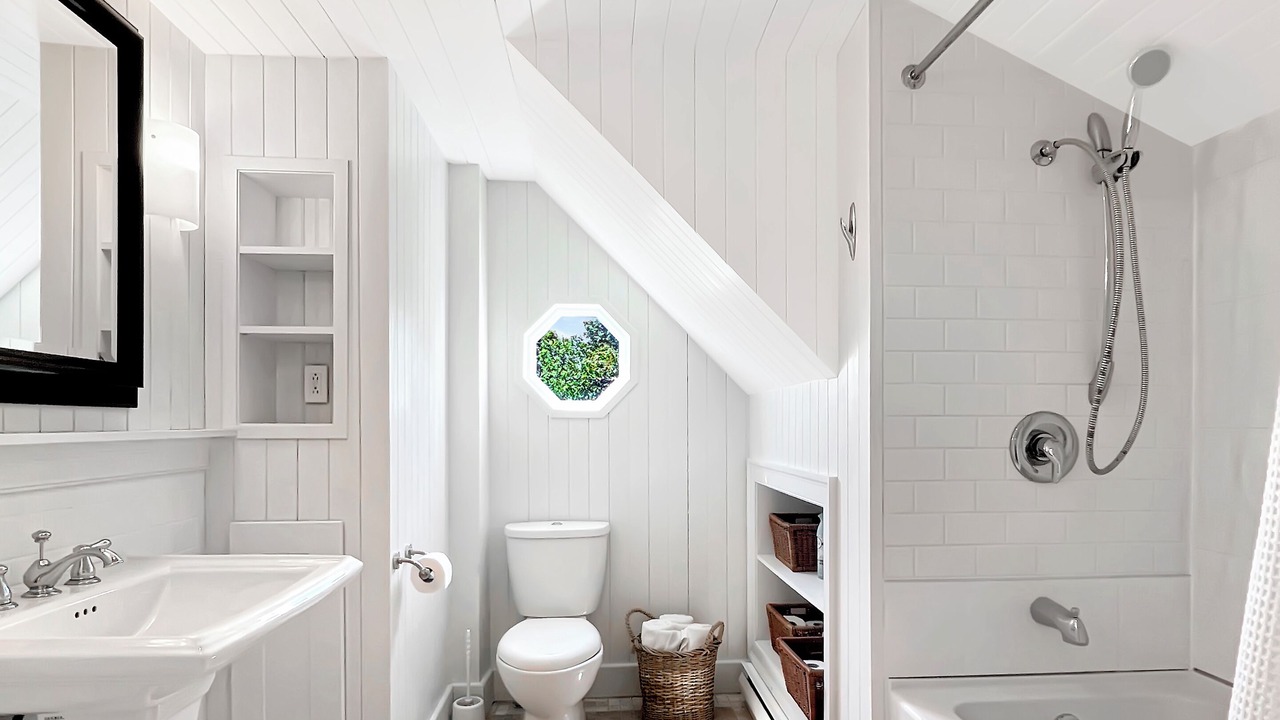 Photo of Others in Roseway