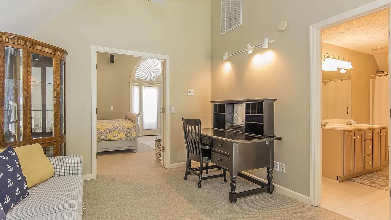 Photo of Others in Reynolds Landing