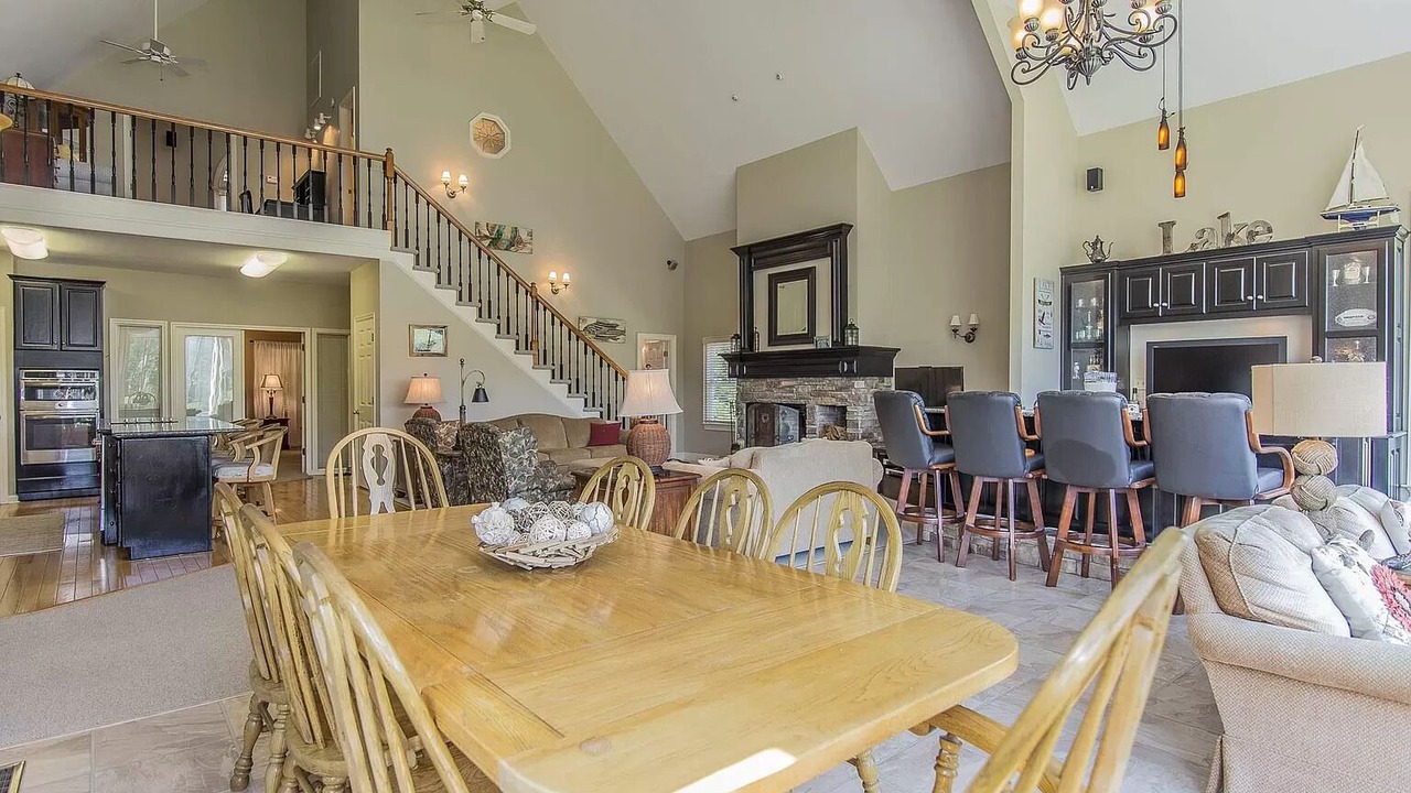 Photo of Others in Reynolds Landing