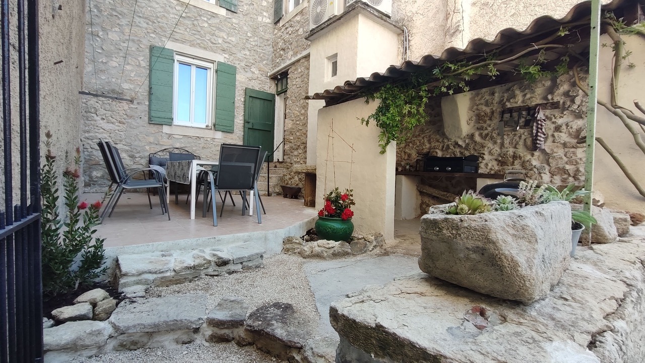 Photo of Patio Balcony in Malemort-du-Comtat