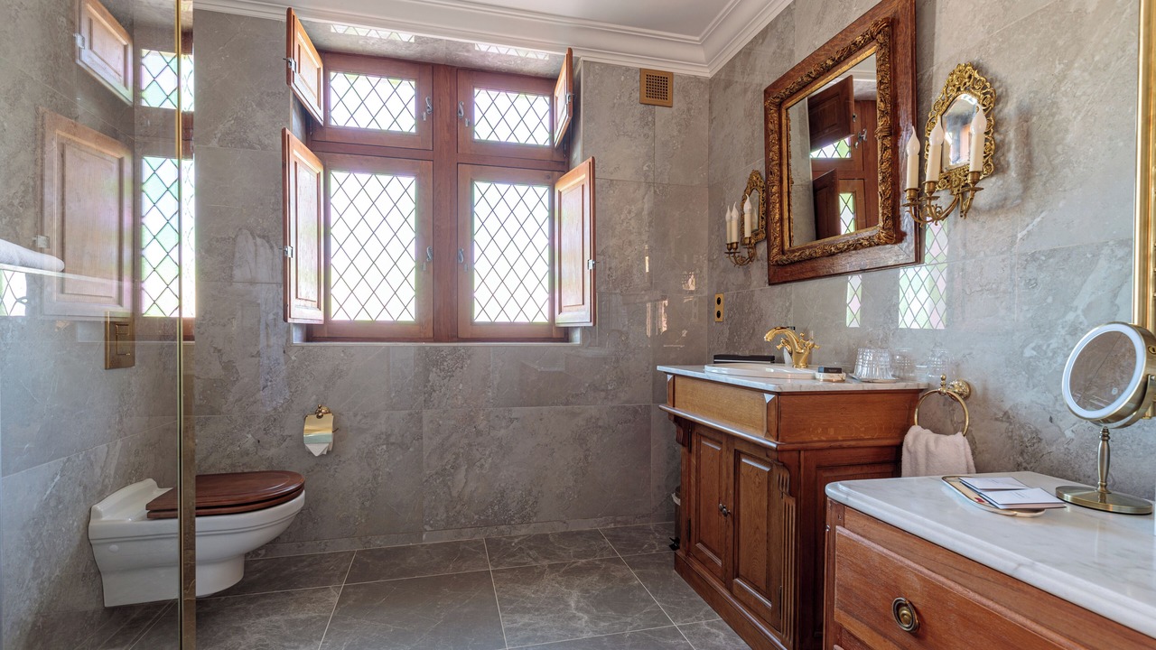 Photo of Bathroom in Le Puy-Sainte-Reparade