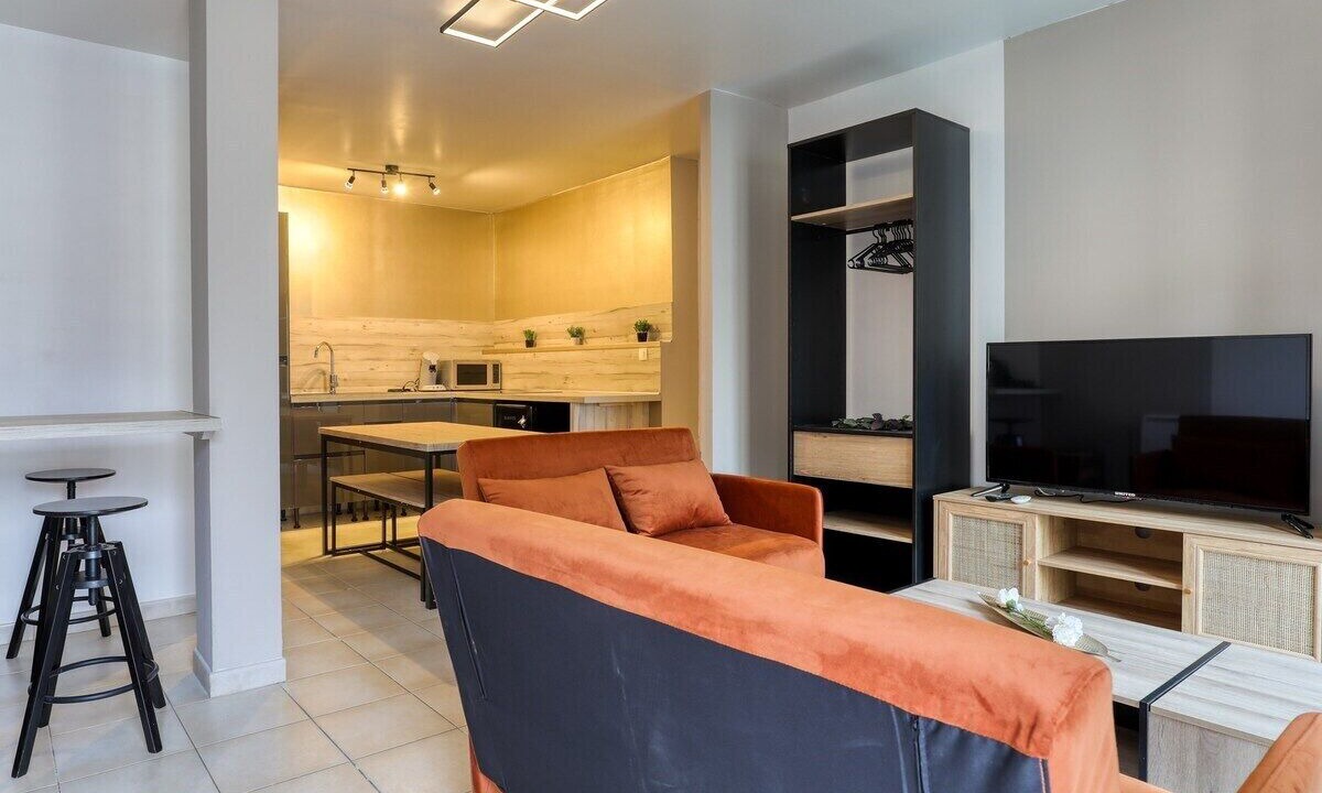 Photo of Others in Etampes