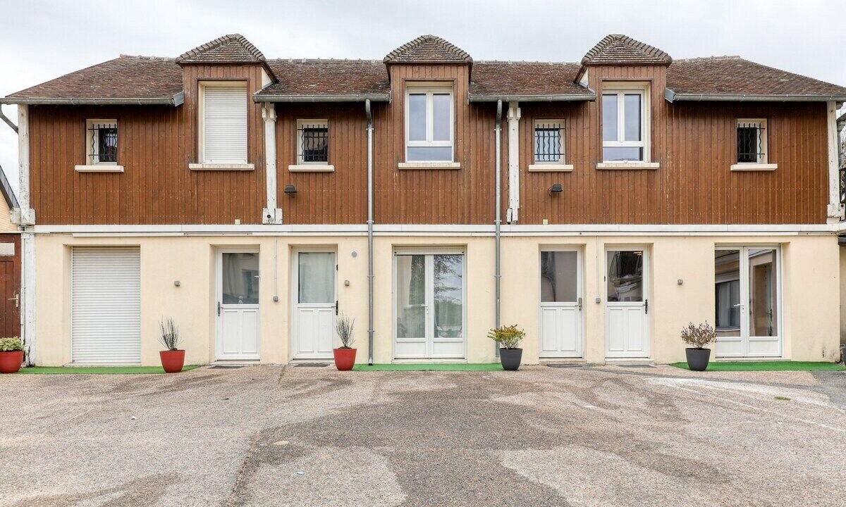 Photo of Outdoor in Etampes