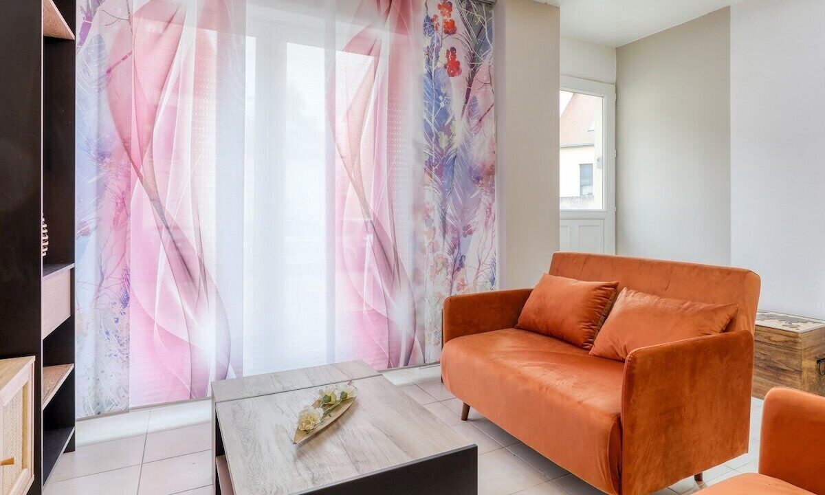 Photo of Others in Etampes