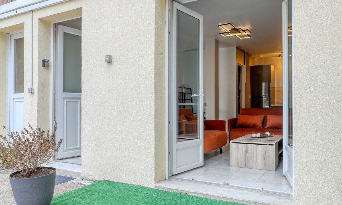 Photo of Others in Etampes