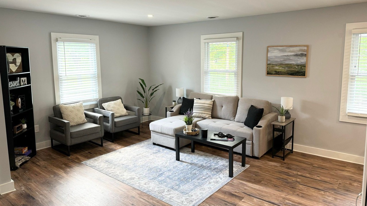 Photo of Livingroom in Jamestown