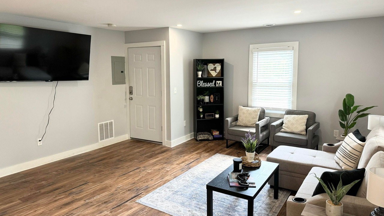 Photo of Livingroom in Jamestown