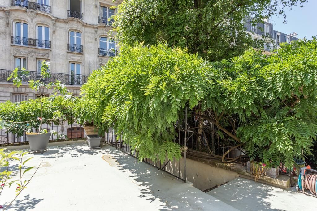 Photo of Outdoor in Montmartre