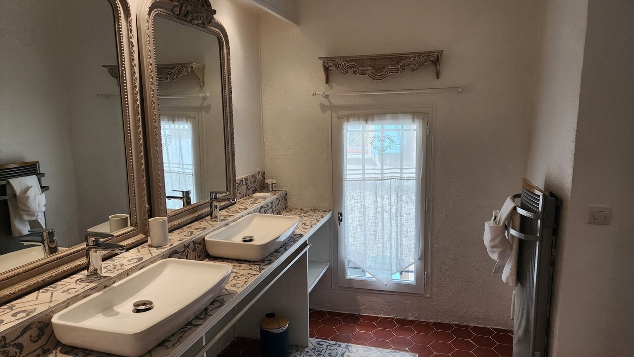 Photo of Bathroom in Claviers