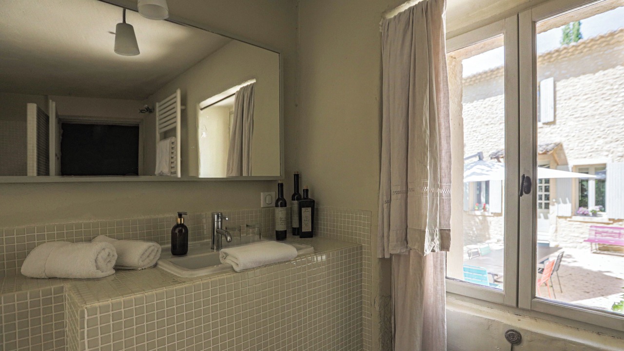 Photo of Bathroom in Malaucene