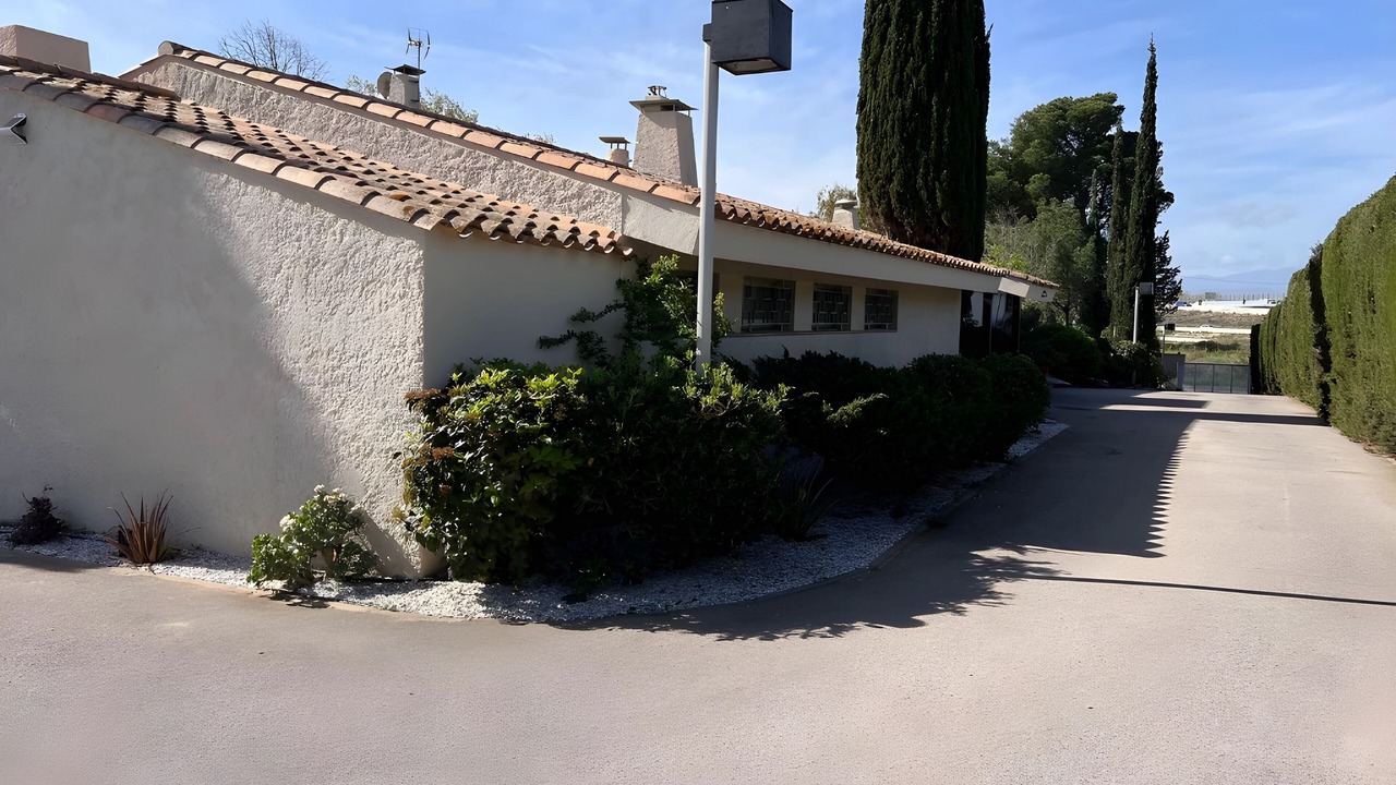 Photo of Outdoor in Moyen-Vernet