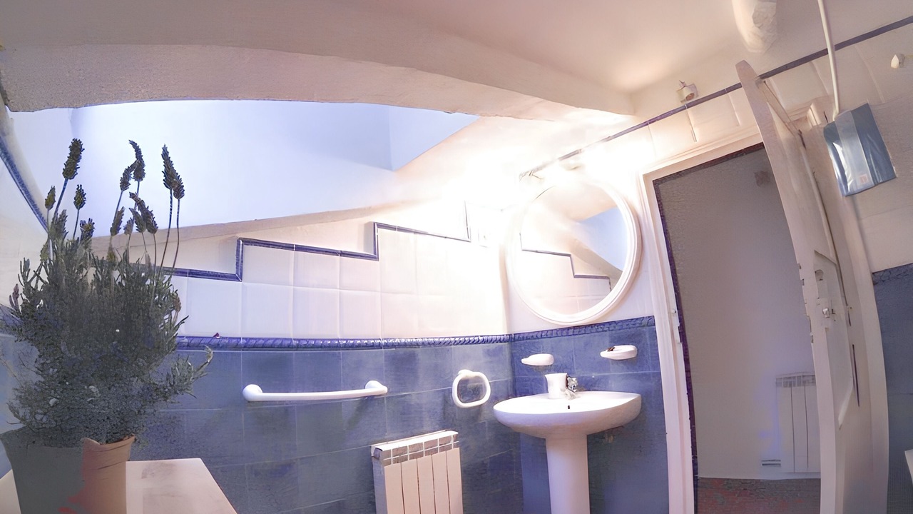 Photo of Bathroom in Logrono Historic Centre