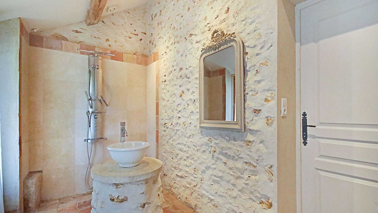 Photo of Bathroom in Raizeux