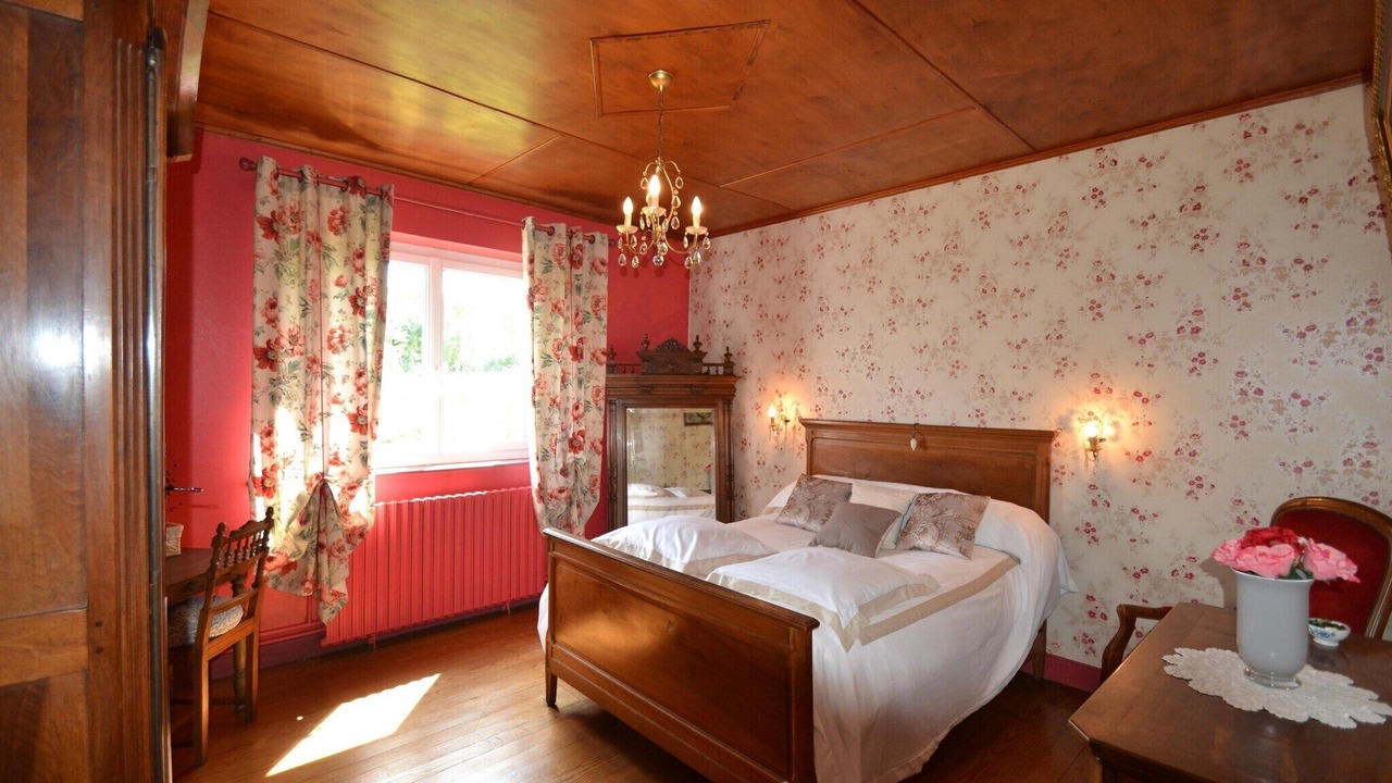 Photo of Others in Camiran