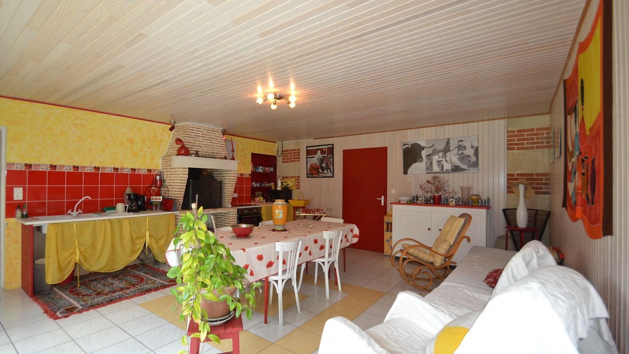 Photo of Others in Camiran