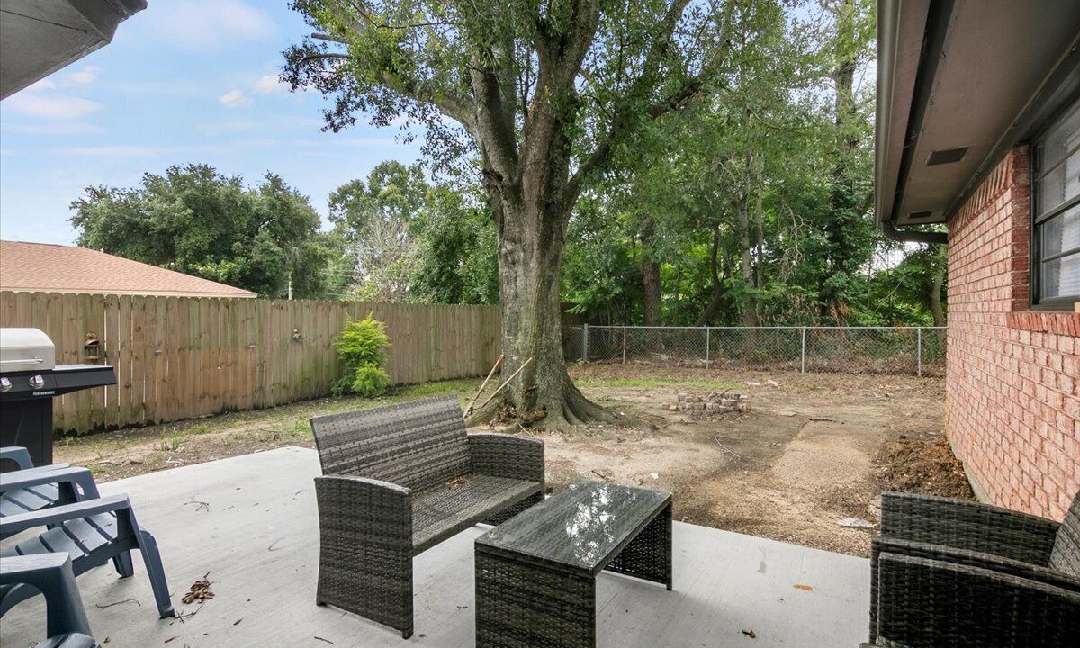 Photo of Patio Balcony in Lakeview  Jefferson County