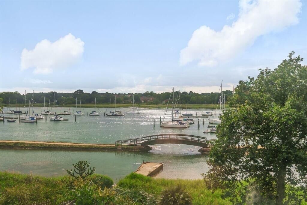 Photo of Others in Netley