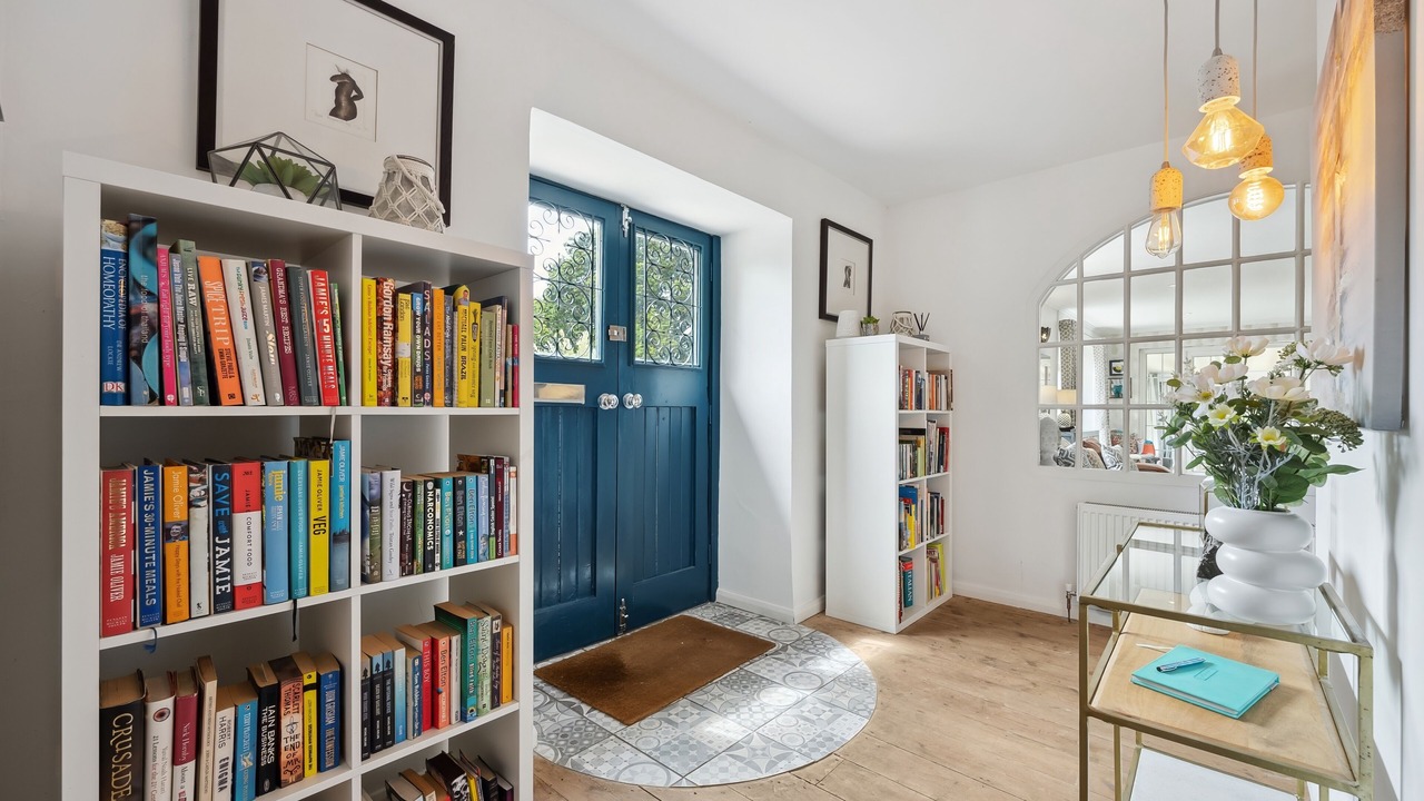 Photo of Others in Netley