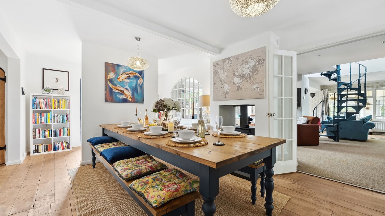 Photo of Others in Netley