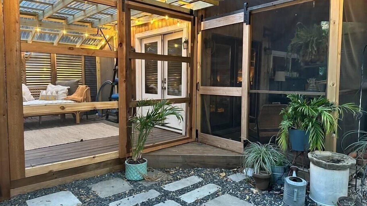 Photo of Outdoor in Govalle