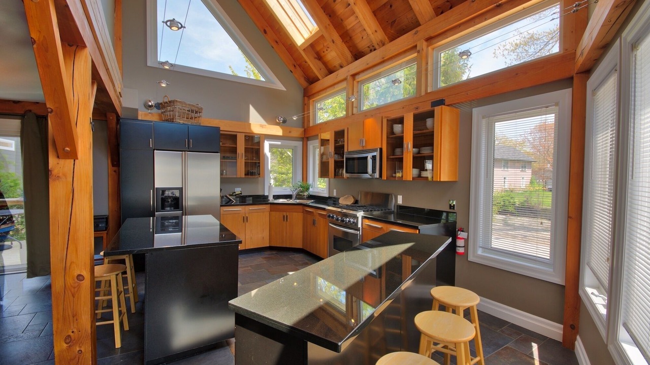 Photo of Kitchen in Grand Bend