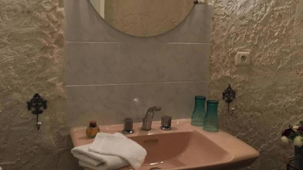 Photo of Bathroom in Piolenc