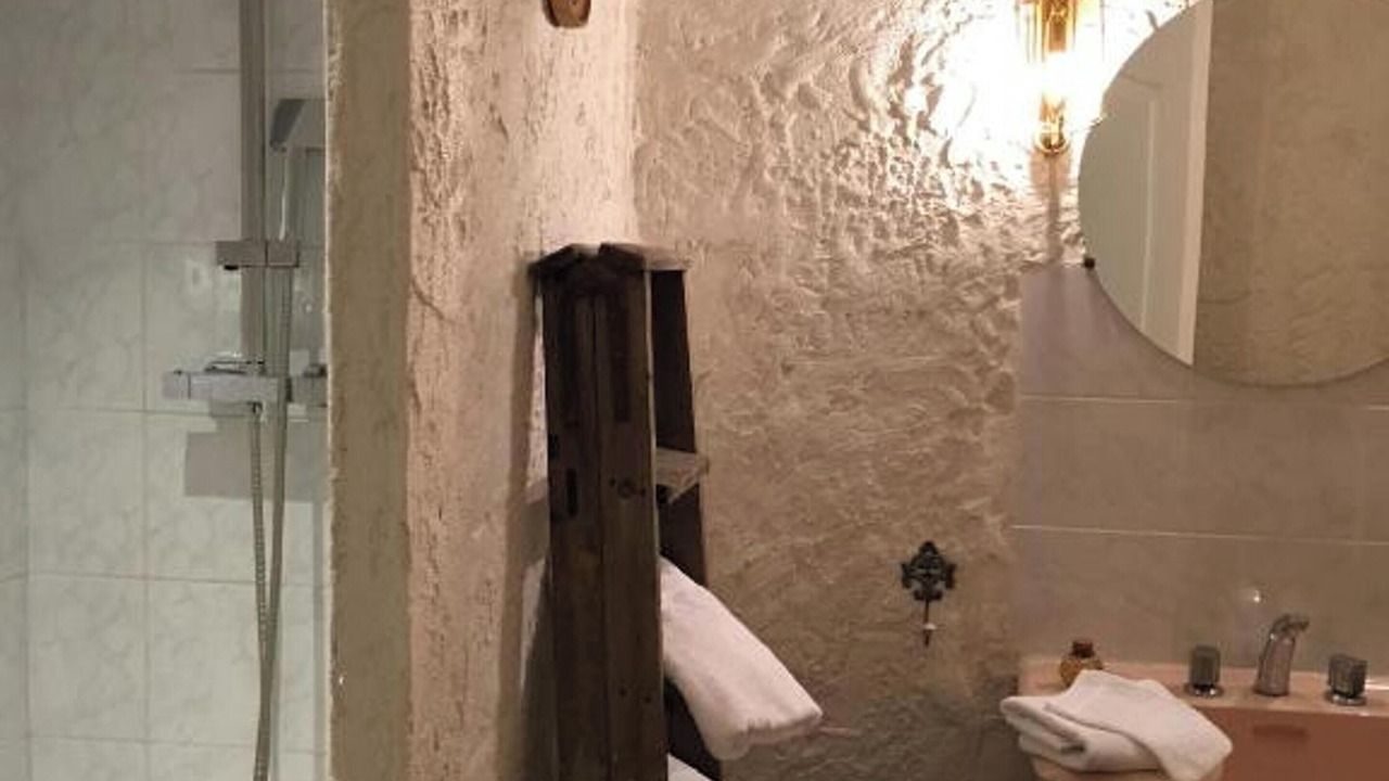 Photo of Bathroom in Piolenc