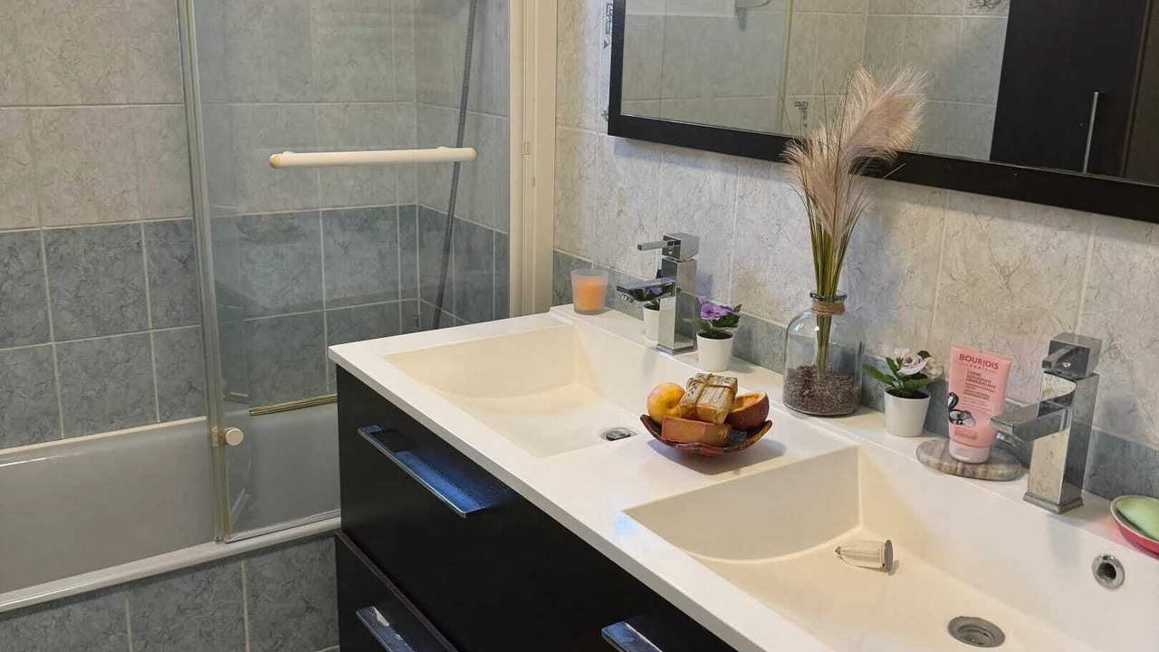 Photo of Bathroom in Saint-Georges-des-Groseillers