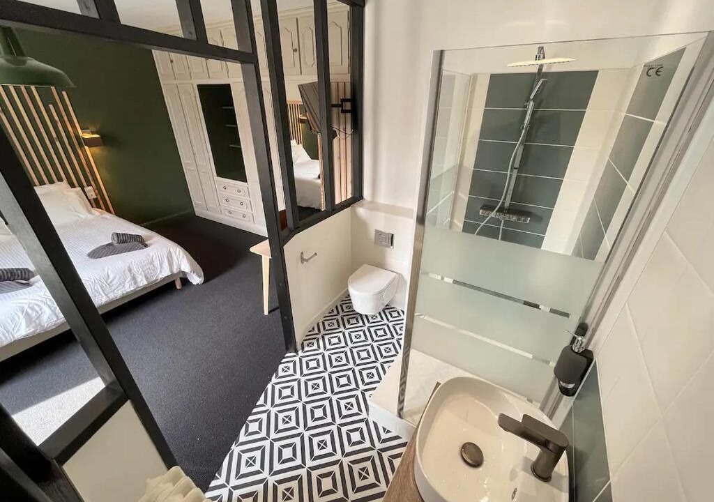 Photo of Bathroom in Neuville-de-Poitou