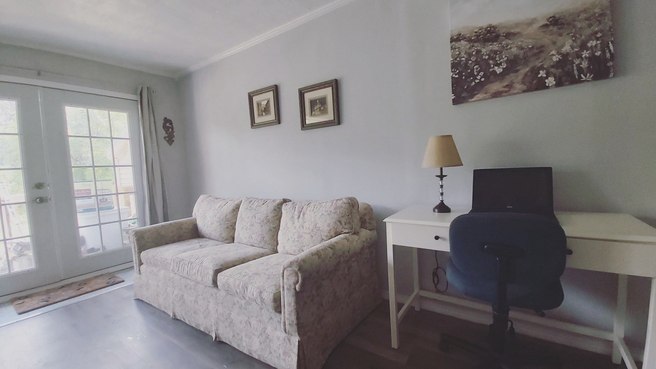 Photo of Livingroom in Harrison