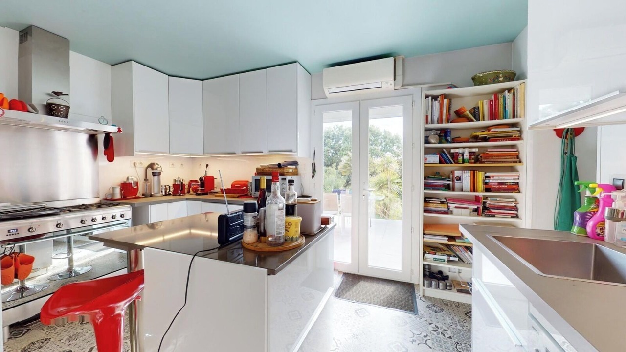 Photo of Kitchen in Saint-Mathieu-de-Treviers